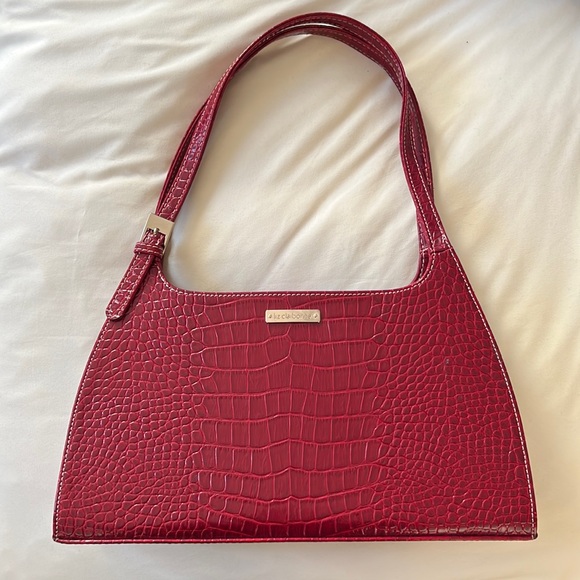 Liz Claiborne Red Faux Alligator Shoulder Bag • LIKE NEW - Picture 3 of 13